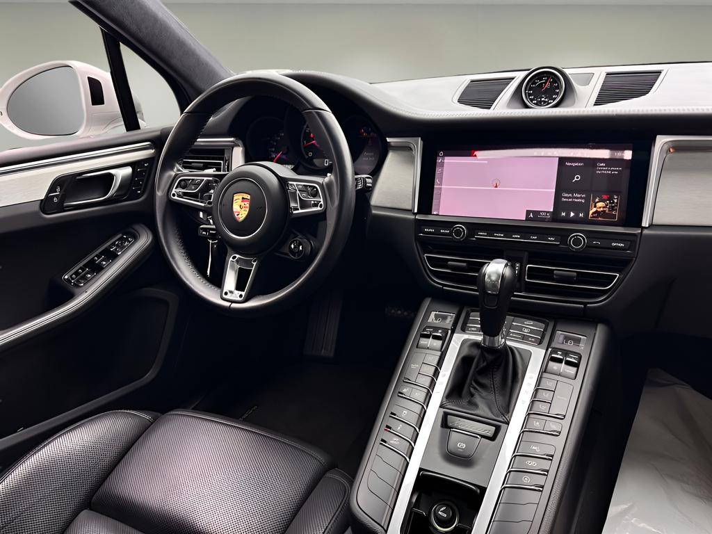 صورة 7 لـ 2021 Porsche MACAN TURBO