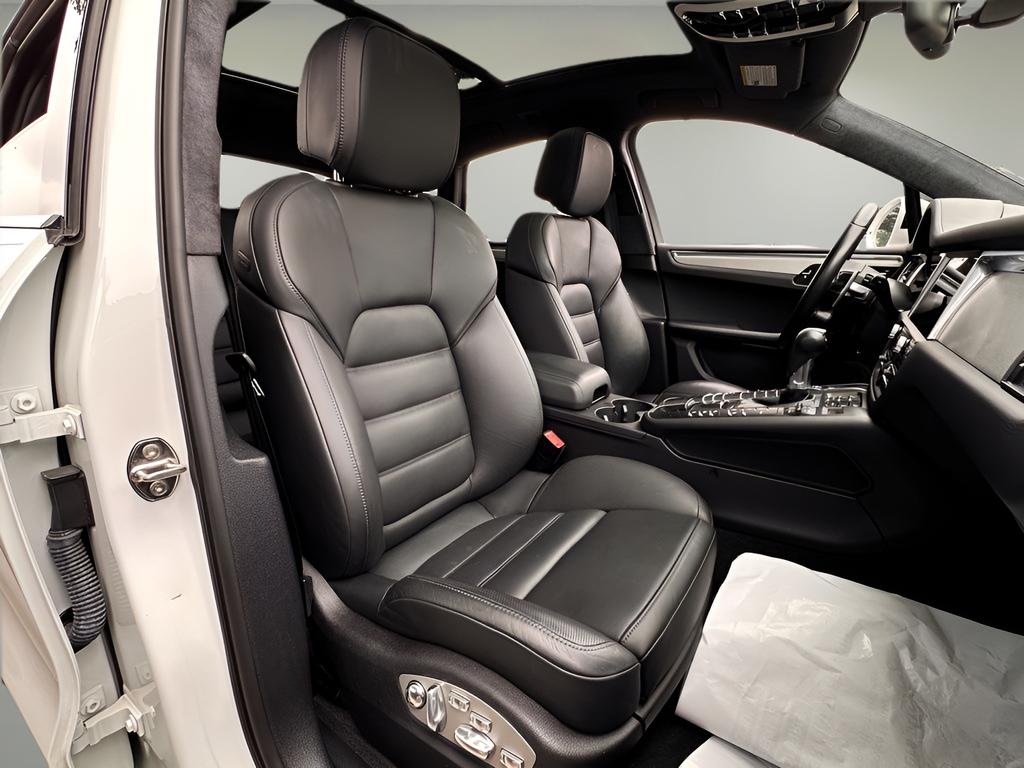 2021 Porsche MACAN TURBO — миниатюра 19