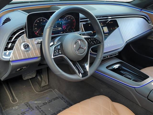 MERCEDES-BENZ E-CLASS - 10