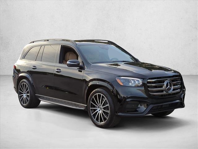 2026 Mercedes-BENZ GLS — фото 7