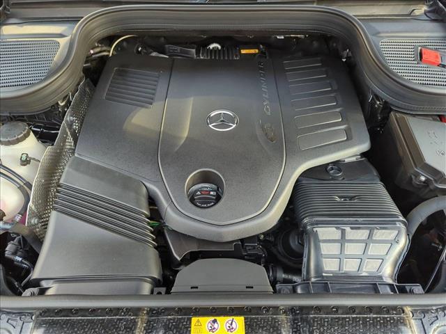 2026 Mercedes-BENZ GLE — миниатюра 16
