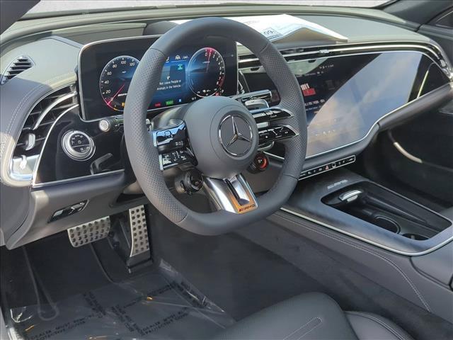 2027 Mercedes-BENZ AMG E 53 E 4MATIC+ thumbnail 3