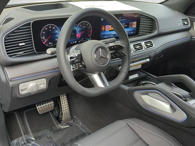 2026 Mercedes-BENZ GLS photo 3