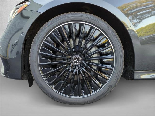 MERCEDES-BENZ E-CLASS - 10