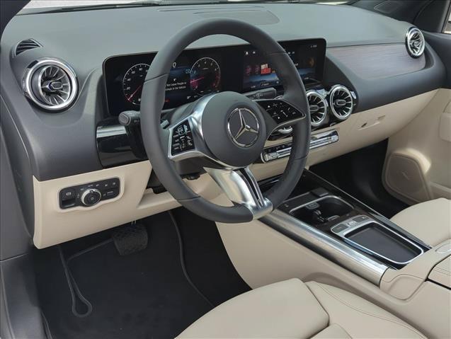 2026 Mercedes-BENZ GLA — миниатюра 3