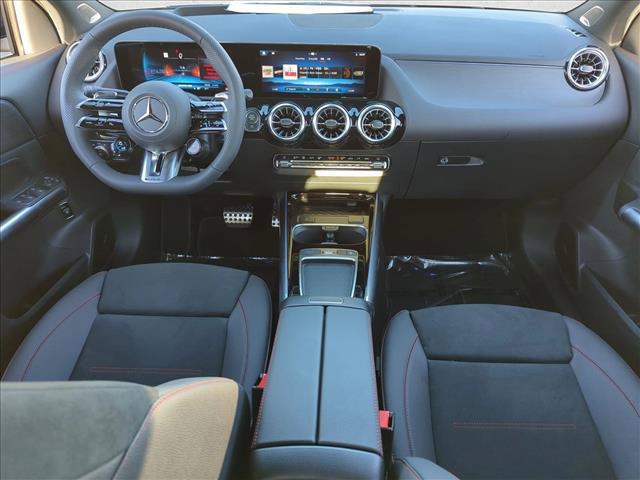 صورة 14 لـ 2026 Mercedes-BENZ AMG GLA 35 4MATIC