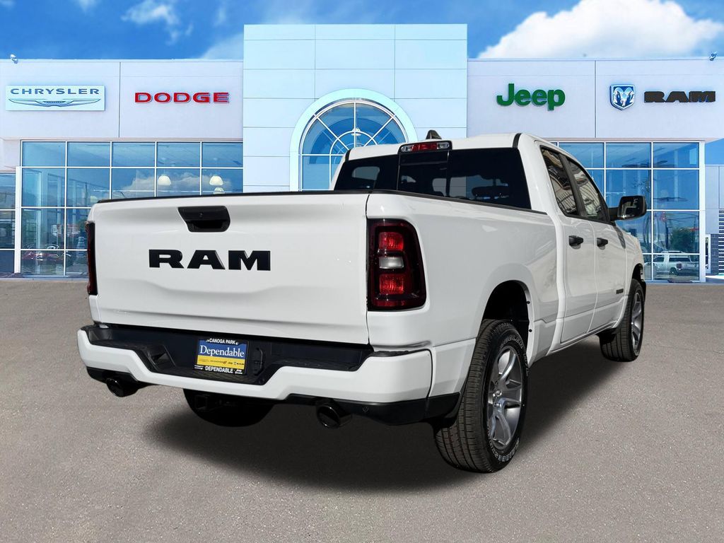 2026 RAM 1500 EXPRESS — фото 10