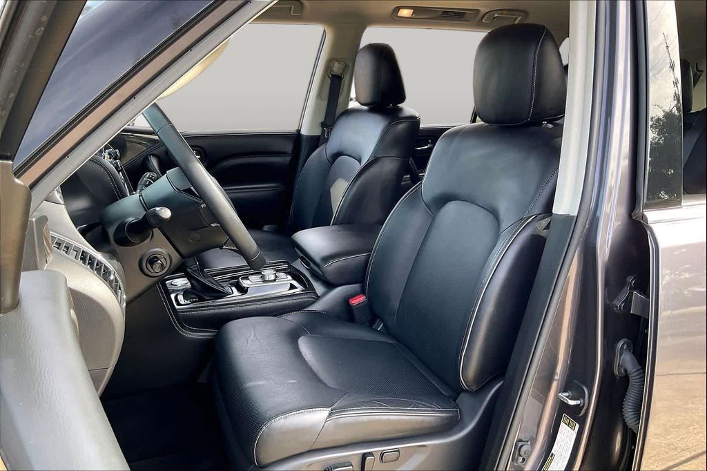 صورة 8 لـ 2023 Infiniti QX80 LUXE