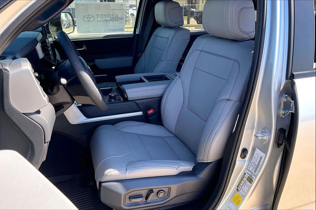 TOYOTA TUNDRA - 9