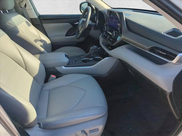 2023 TOYOTA HIGHLANDER XLE thumbnail 27