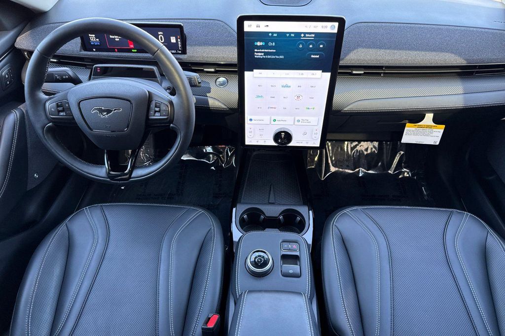 صورة 5 لـ 2023 FORD MUSTANG MACH-E PREMIUM