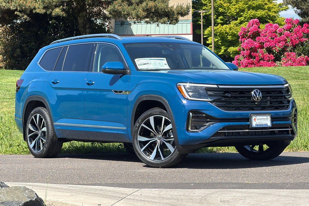 New 2026 Volkswagen Atlas 2.0T SEL Premium R-Line 4MOTION