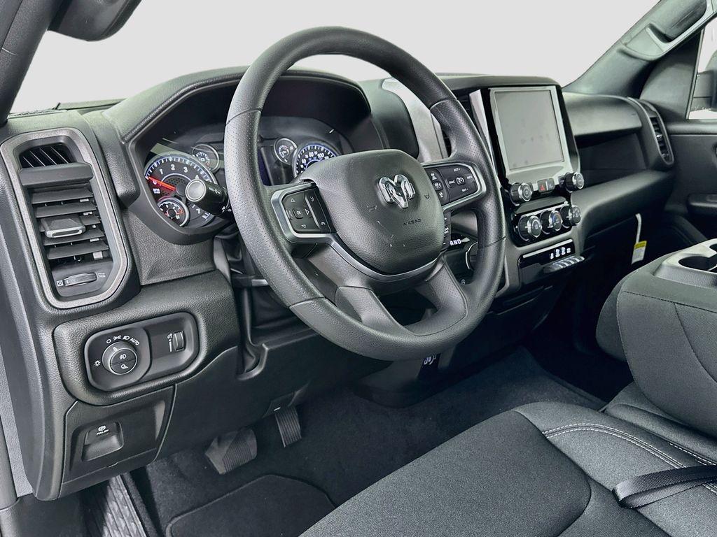 صورة مصغرة 24 لـ 2026 RAM 1500 EXPRESS