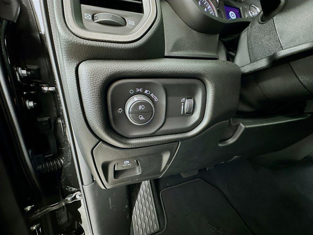 2026 RAM 1500 EXPRESS 缩略图 23