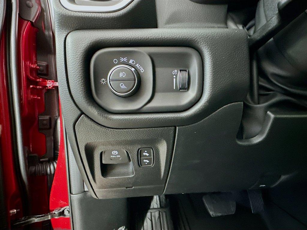 2026 RAM 1500 BIG HORN/LONE STAR — миниатюра 24