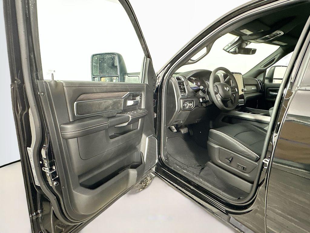 صورة مصغرة 21 لـ 2026 RAM 2500 LARAMIE