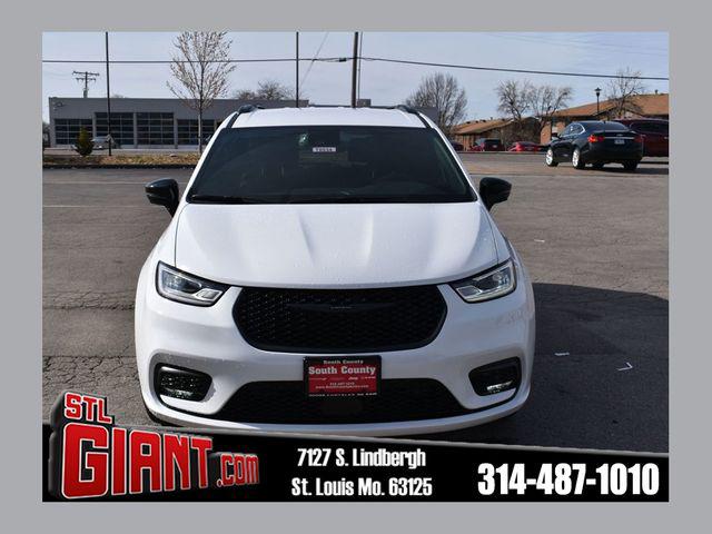 New 2026 Chrysler Pacifica L