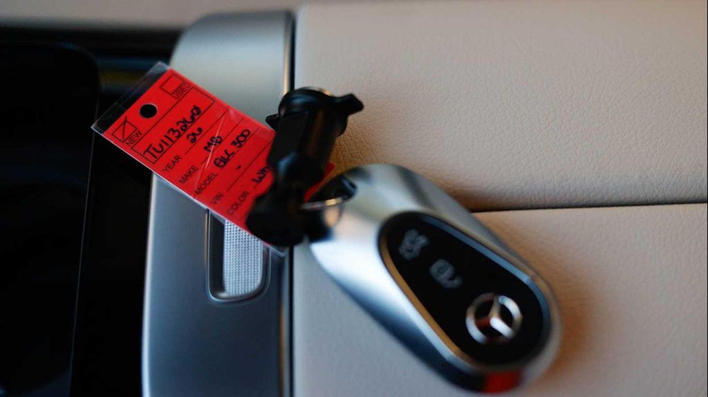 صورة مصغرة 40 لـ 2026 Mercedes-BENZ GLC