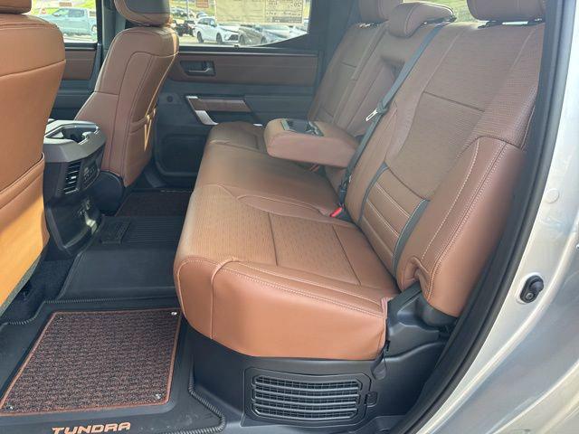 TOYOTA TUNDRA - 6