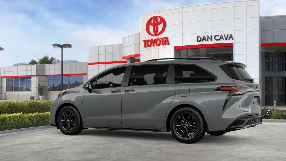 TOYOTA SIENNA - 7