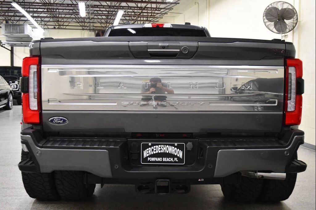 صورة 6 لـ 2023 FORD F-350 PLATINUM