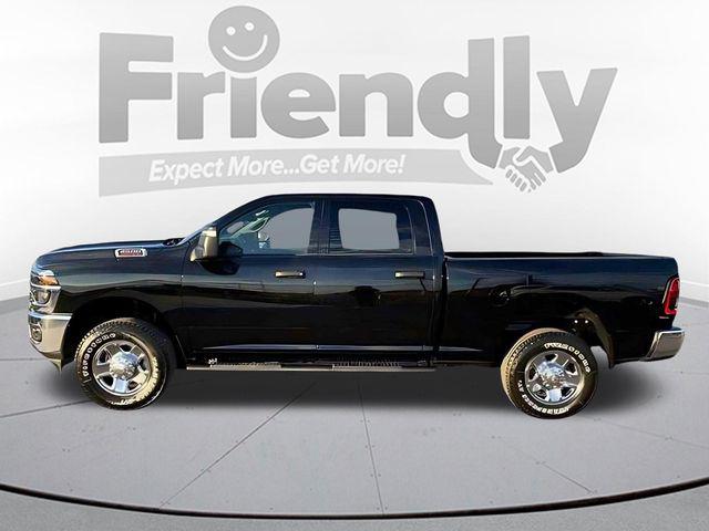 صورة 8 لـ 2026 RAM 2500 TRADESMAN CREW CAB 4X4 6'4' BOX