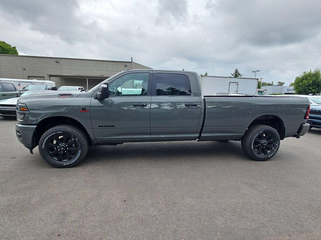 صورة 4 لـ 2026 RAM 2500 BIG HORN CREW CAB 4X4 8' BOX