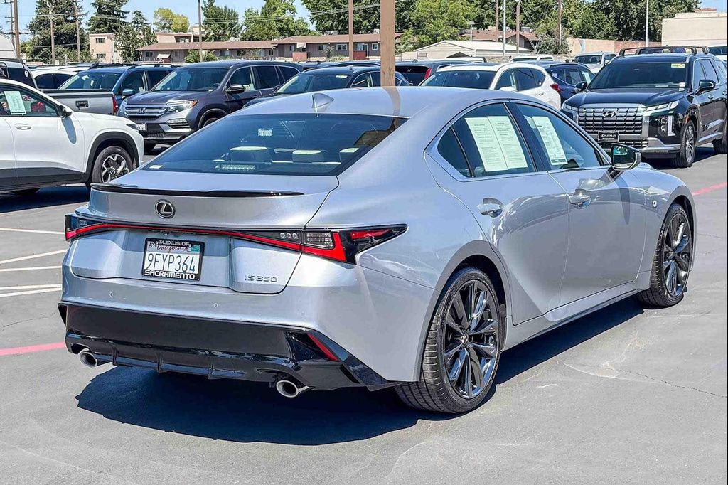 صورة 4 لـ 2023 Lexus IS 350 F SPORT