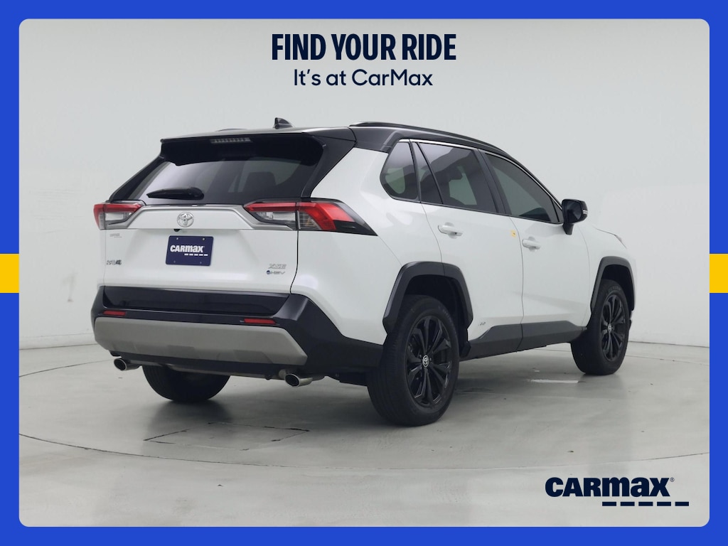 صورة 9 لـ 2025 Toyota RAV4 HYBRID XSE