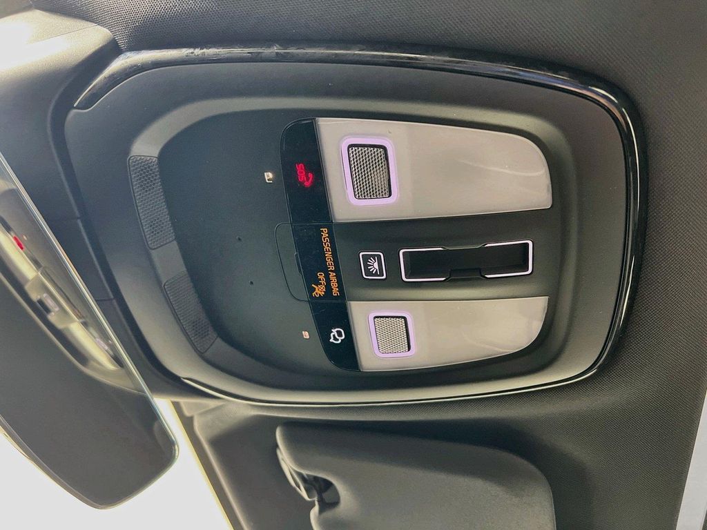 صورة مصغرة 14 لـ 2024 Volvo S60 B5 PLUS BLACK EDITION