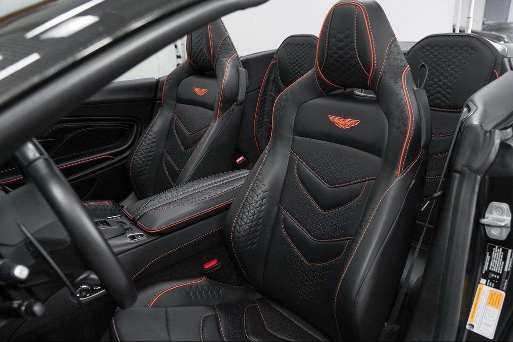 2022 Aston Martin DBS SUPERLEGGERA VOLANTE 缩略图 37