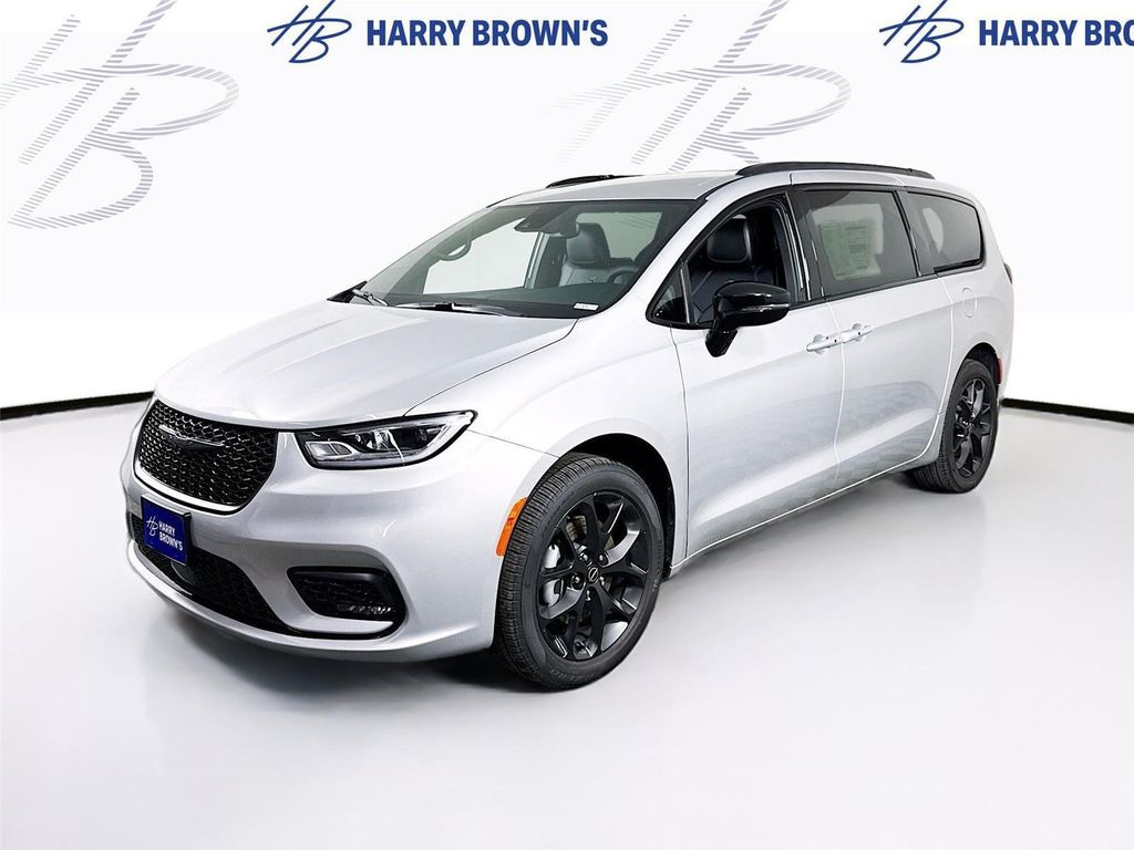 New 2026 Chrysler Pacifica L