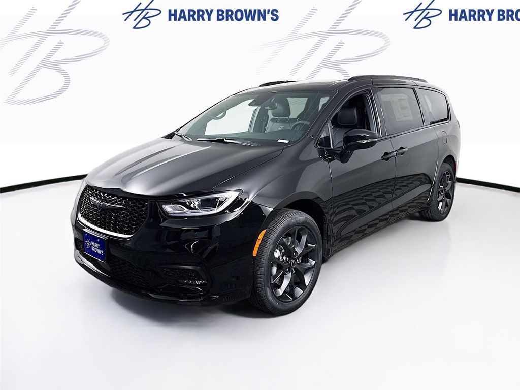 New 2026 Chrysler Pacifica Limited