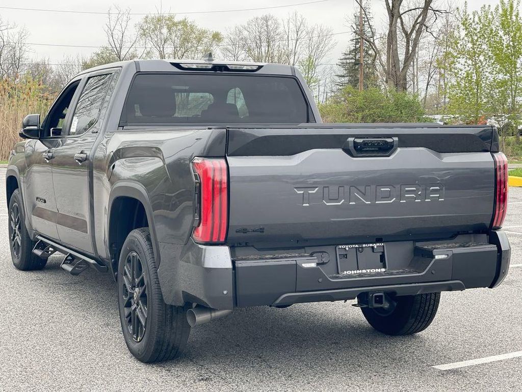 TOYOTA TUNDRA - 9