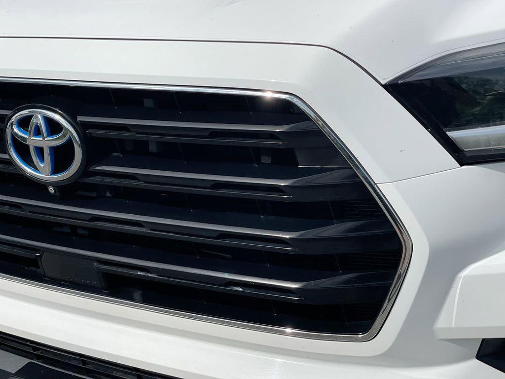 2023 Toyota SEQUOIA SR5 thumbnail 20