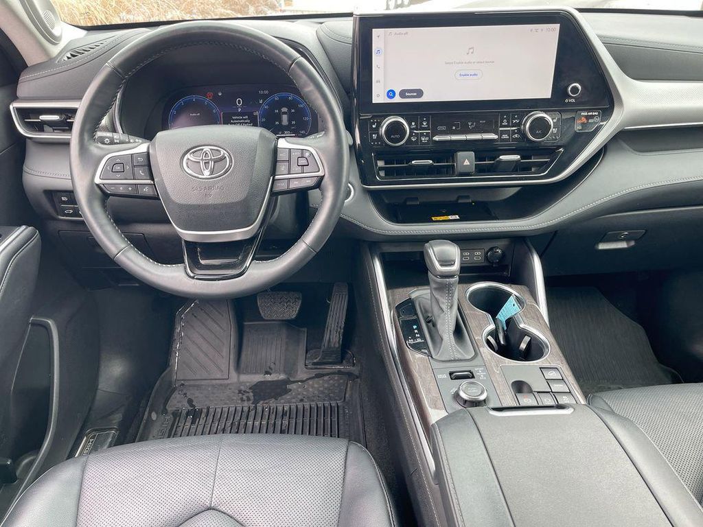 TOYOTA HIGHLANDER - 10