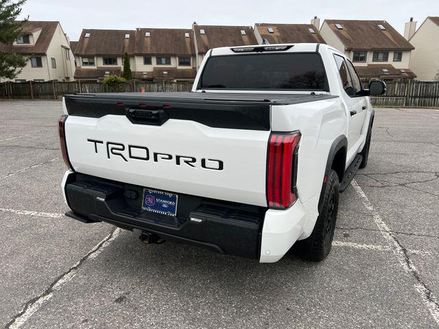 TOYOTA TUNDRA - 10