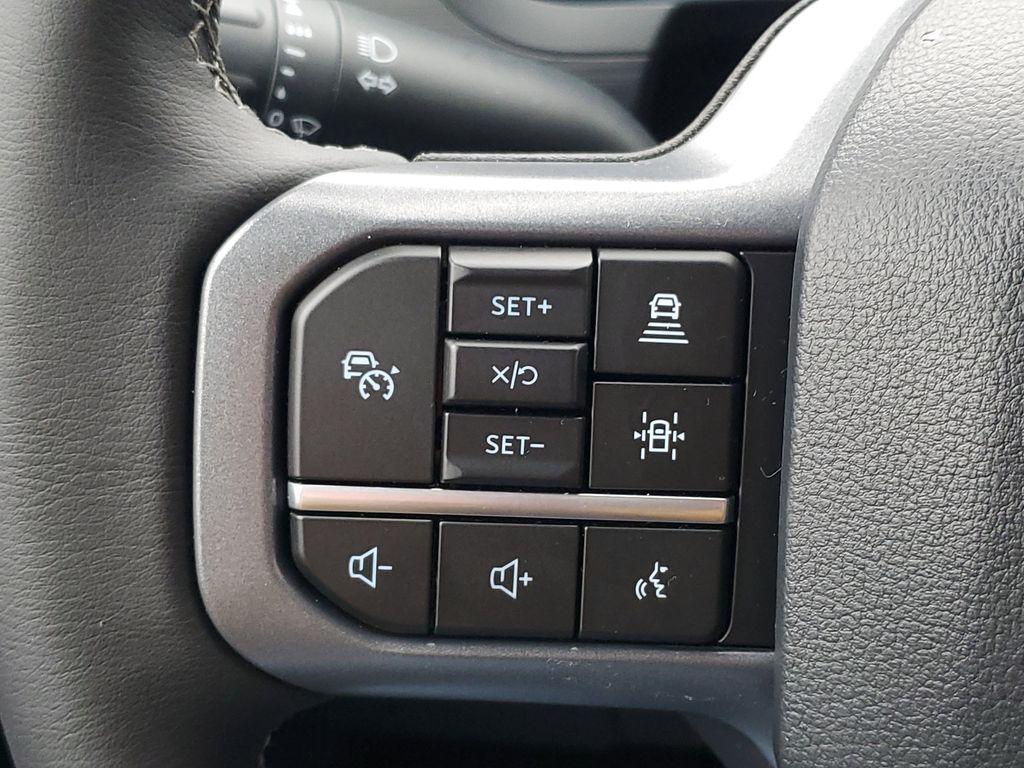 صورة مصغرة 13 لـ 2025 FORD F-150 XLT