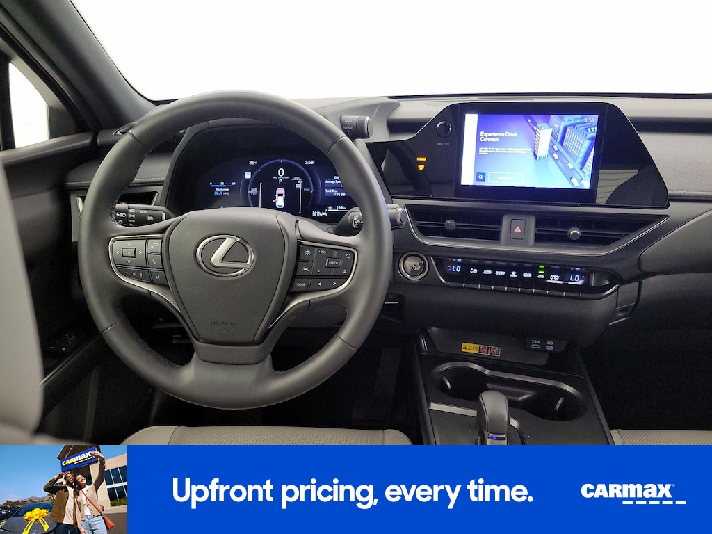 صورة مصغرة 13 لـ 2025 Lexus UX 300H PREMIUM