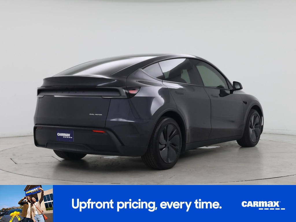 TESLA MODEL Y LONG RANGE - 10