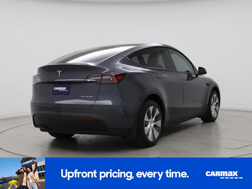 TESLA MODEL Y LONG RANGE - 10