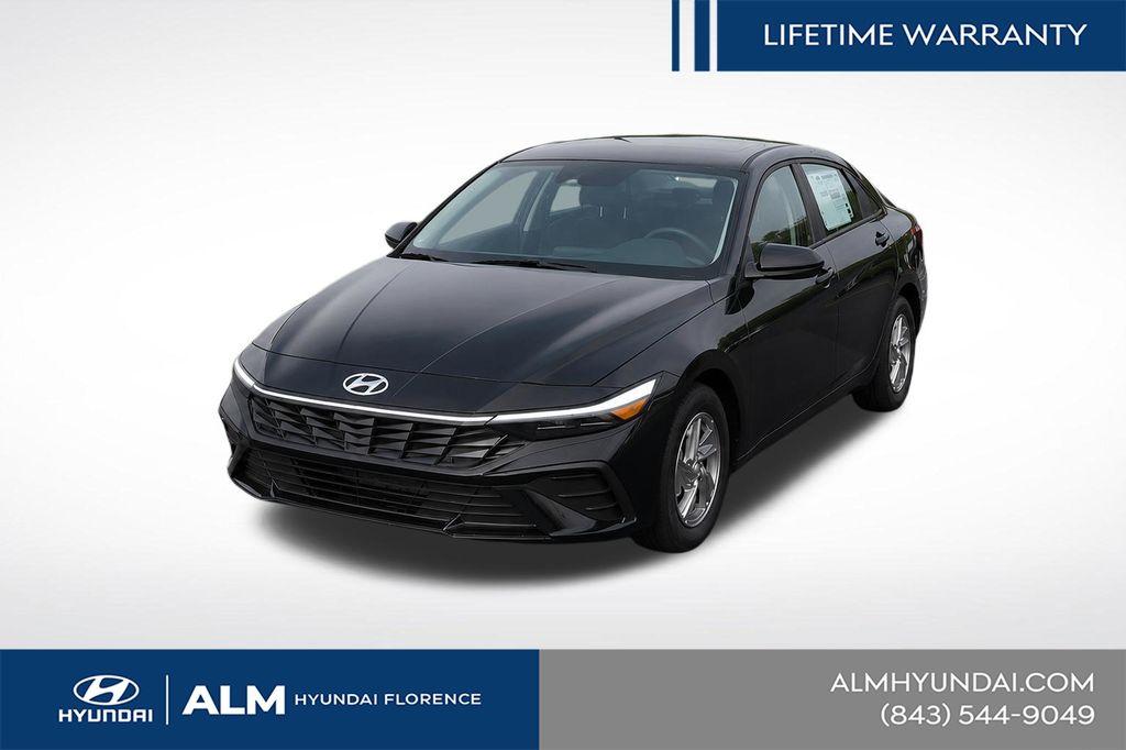 New 2026 Hyundai ELANTRA SE