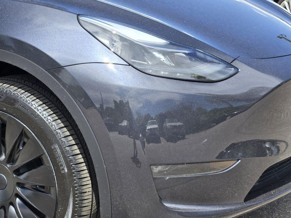 TESLA MODEL Y LONG RANGE - 8