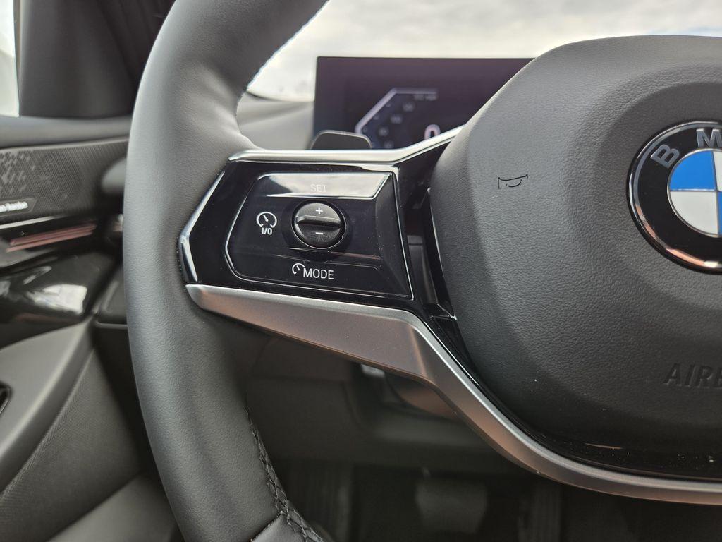 2026 BMW 530 I XDRIVE — миниатюра 31