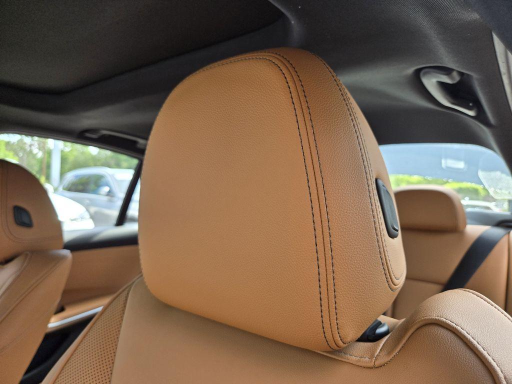 صورة مصغرة 17 لـ 2026 BMW 330 I XDRIVE