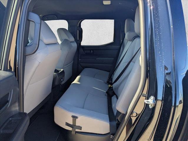 صورة مصغرة 16 لـ 2025 Toyota TACOMA SR5