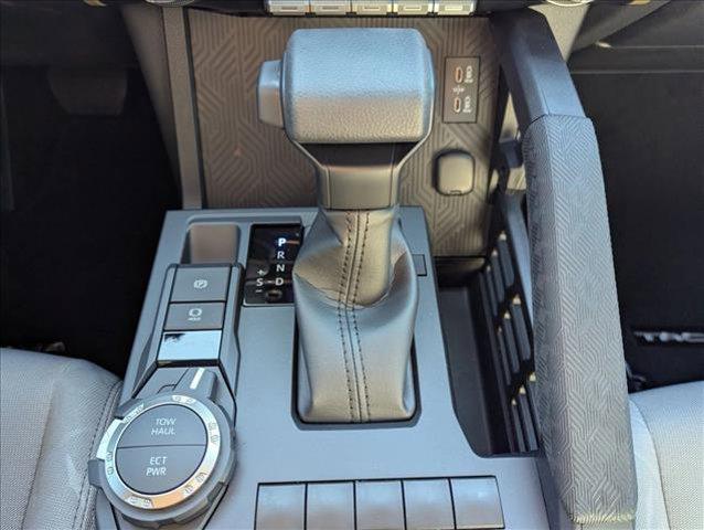 صورة مصغرة 15 لـ 2025 Toyota TACOMA SR5