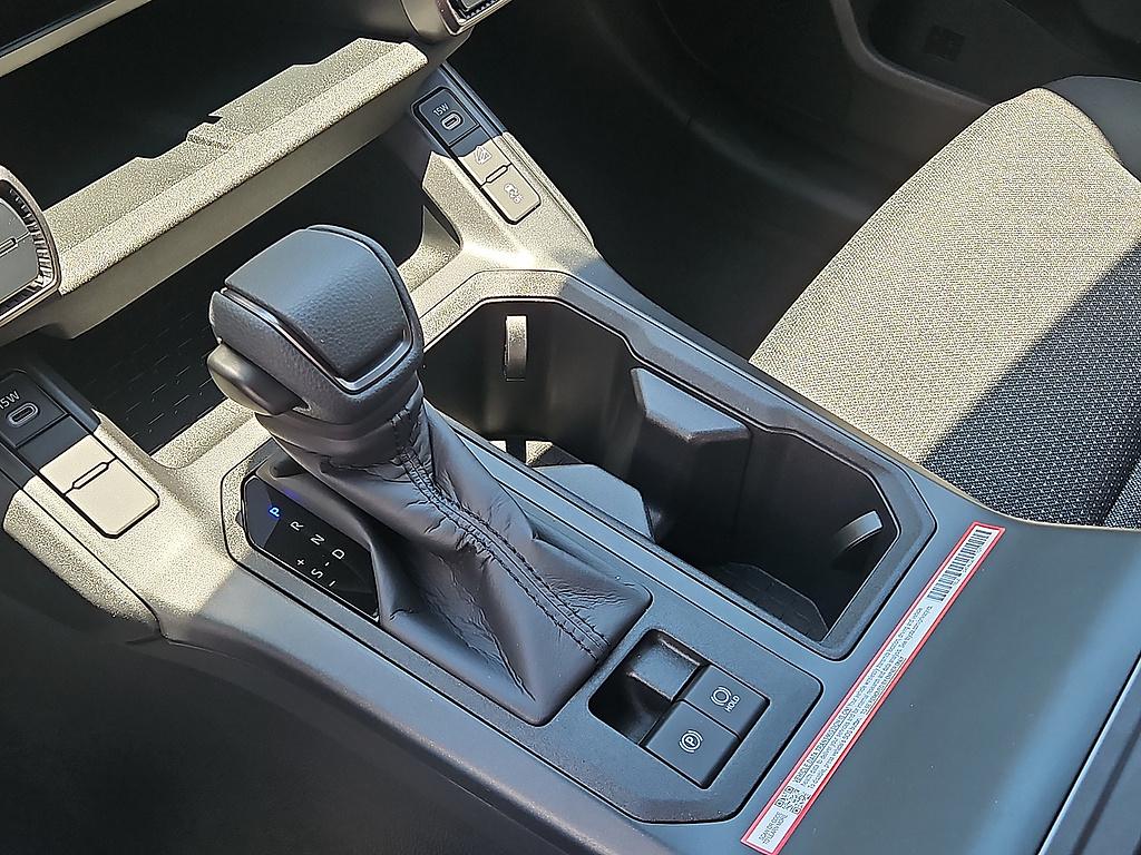 2026 Toyota RAV4 LE 缩略图 20