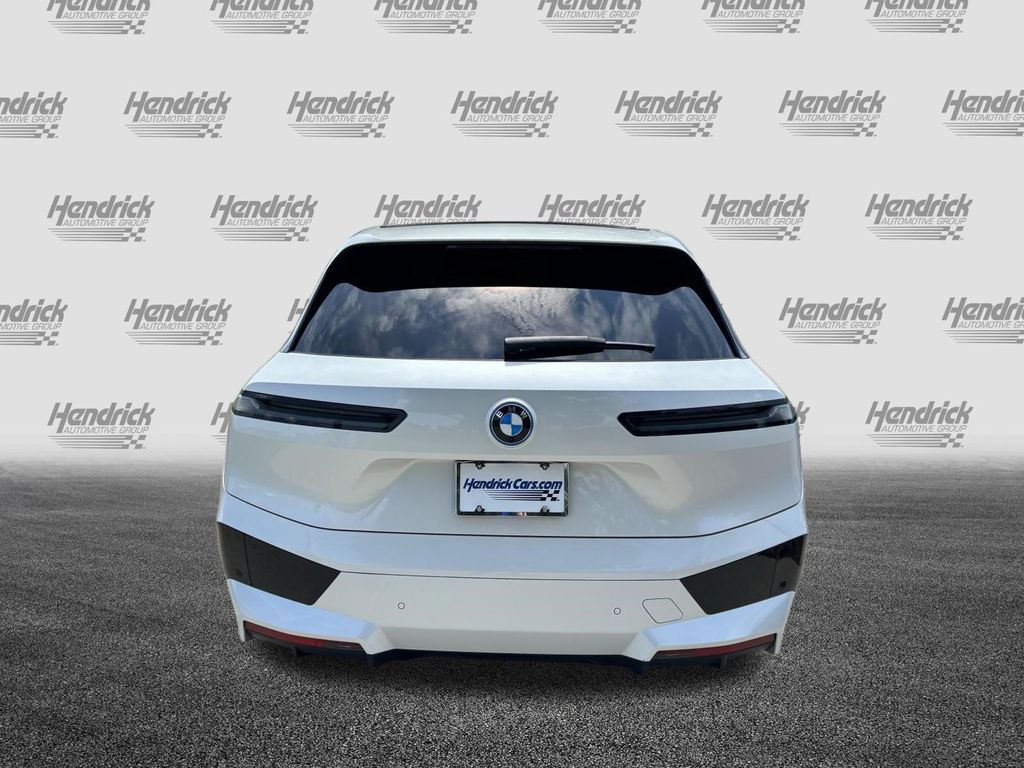 صورة مصغرة 9 لـ 2024 BMW IX XDRIVE50