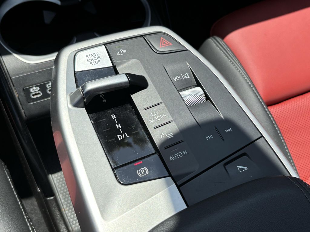 2025 BMW X1 XDRIVE28I — миниатюра 25